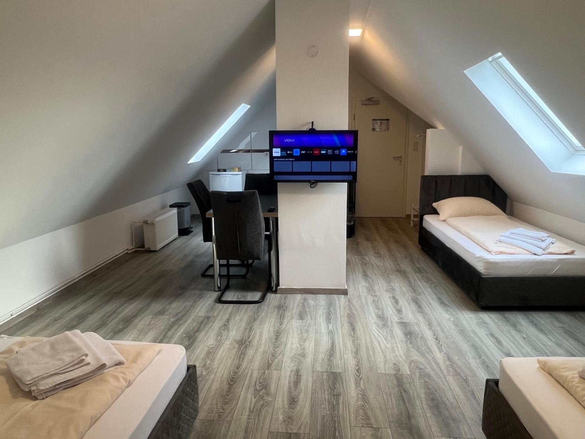 Durmaz Hotel Hannover Ngoại thất bức ảnh