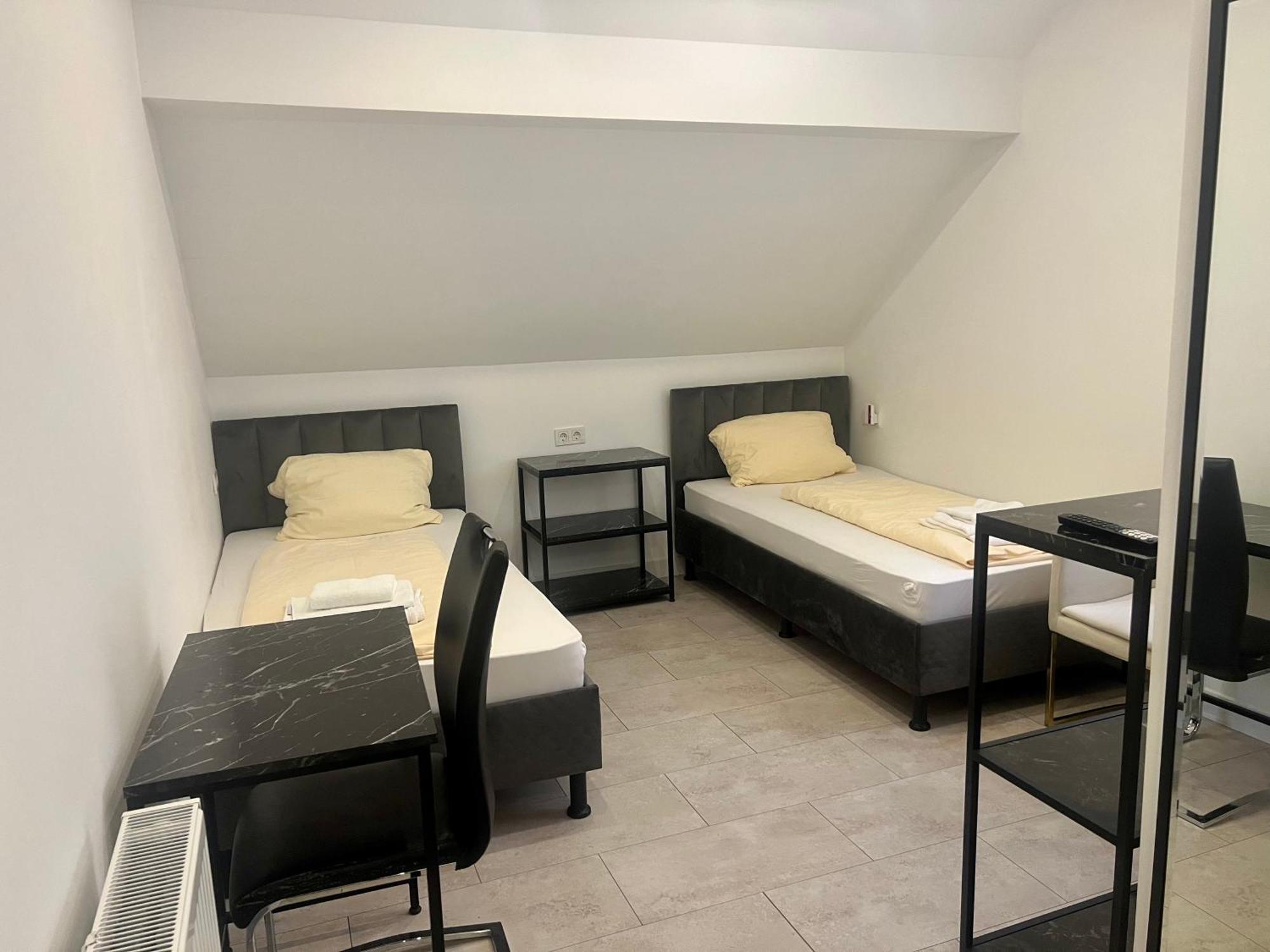 Durmaz Hotel Hannover Ngoại thất bức ảnh