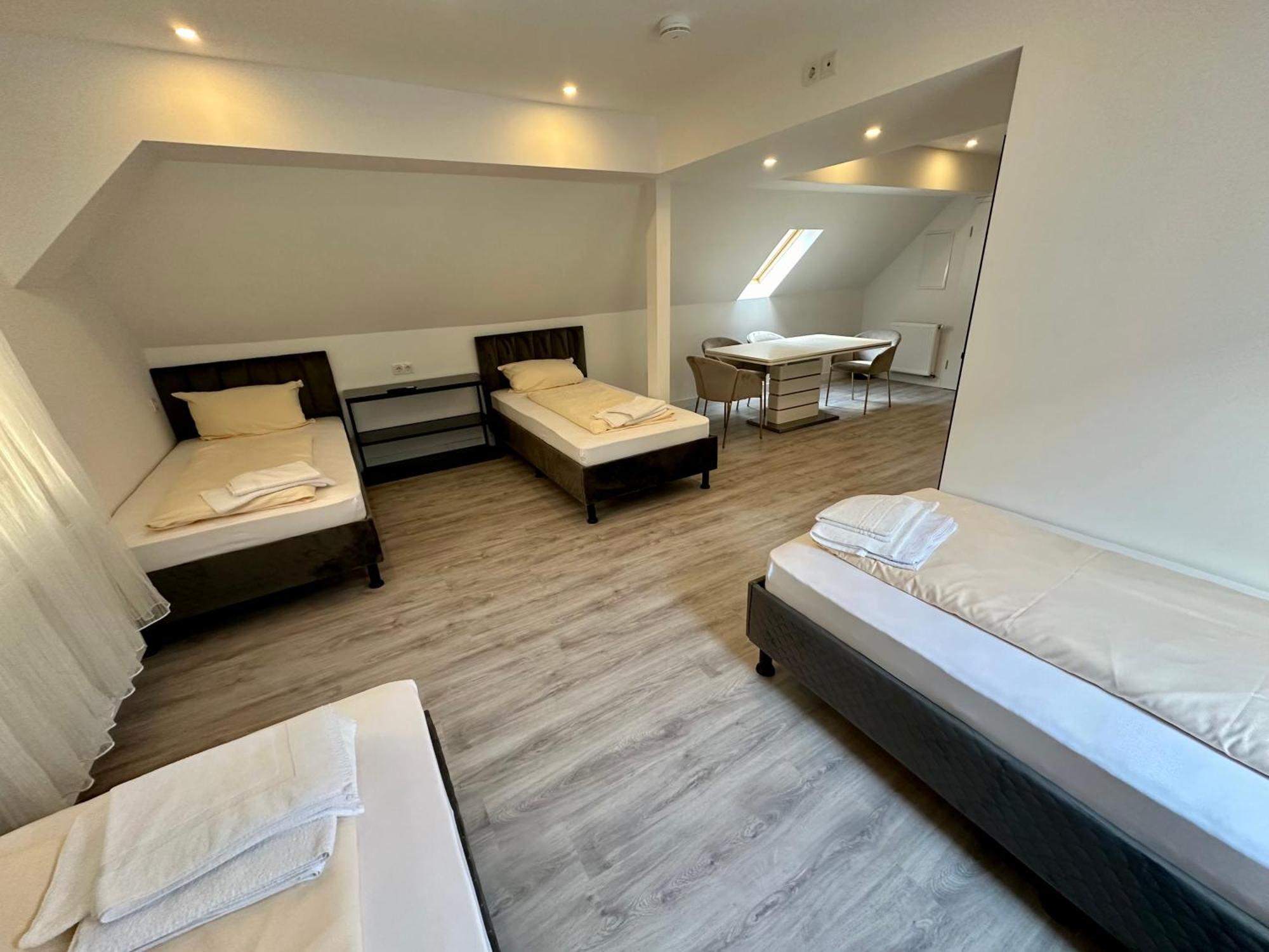 Durmaz Hotel Hannover Ngoại thất bức ảnh