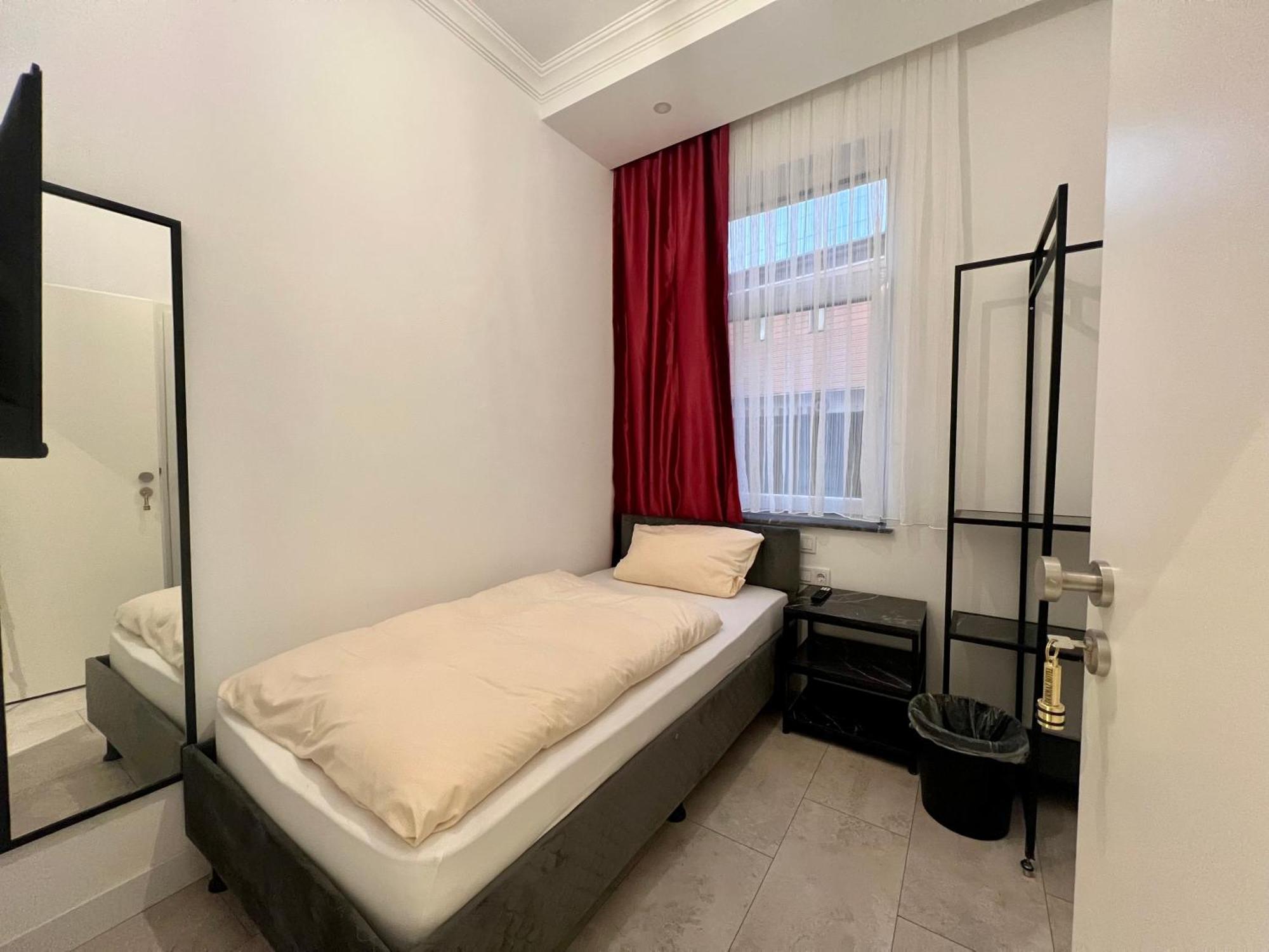 Durmaz Hotel Hannover Ngoại thất bức ảnh